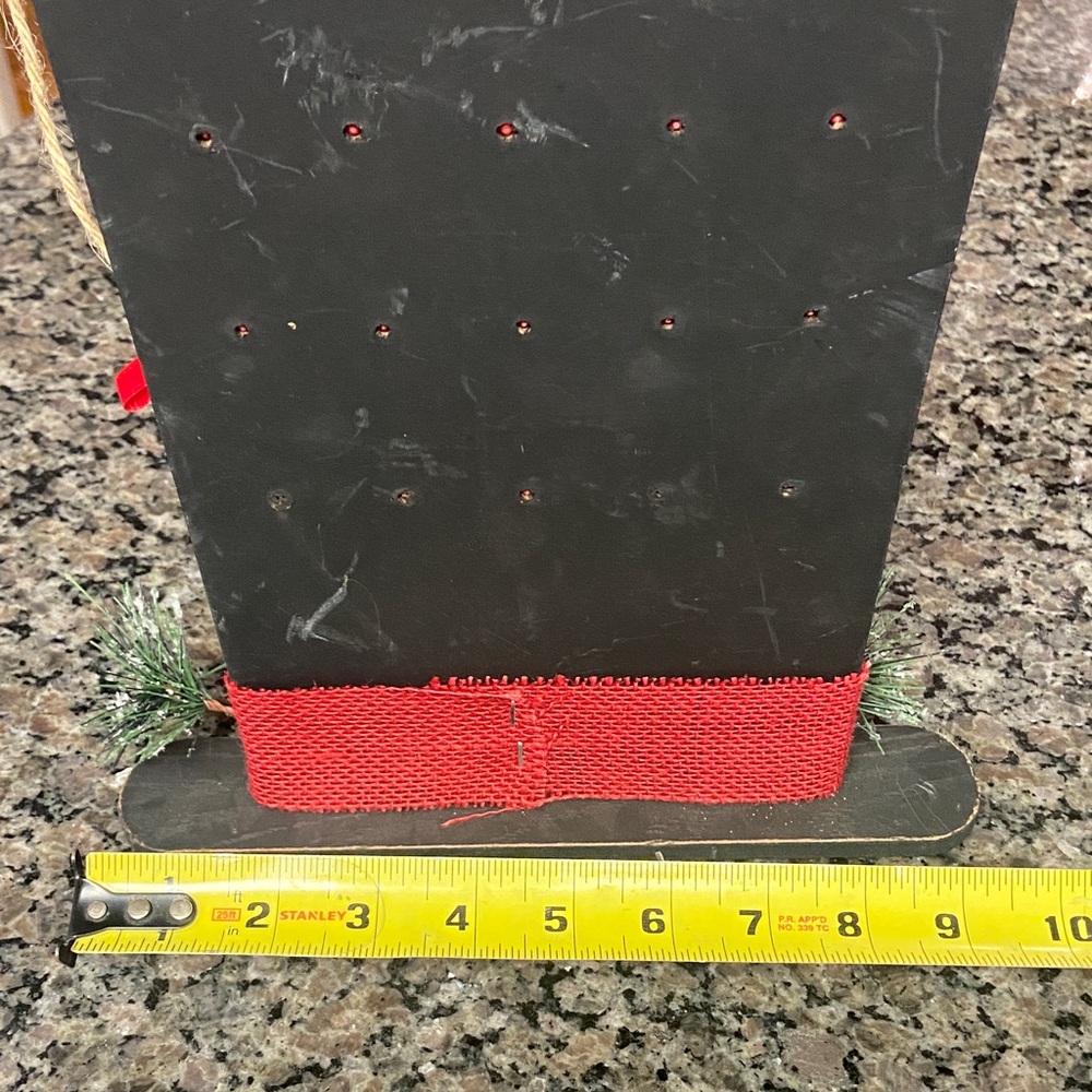 Christmas wood Advent Calendar with wreath count down black Red Accents - Picture 9 of 10